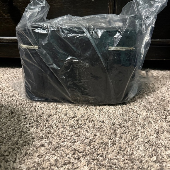 Victoria’s Secret make up bag brand new travel size! W/bag inside! - Picture 3 of 8